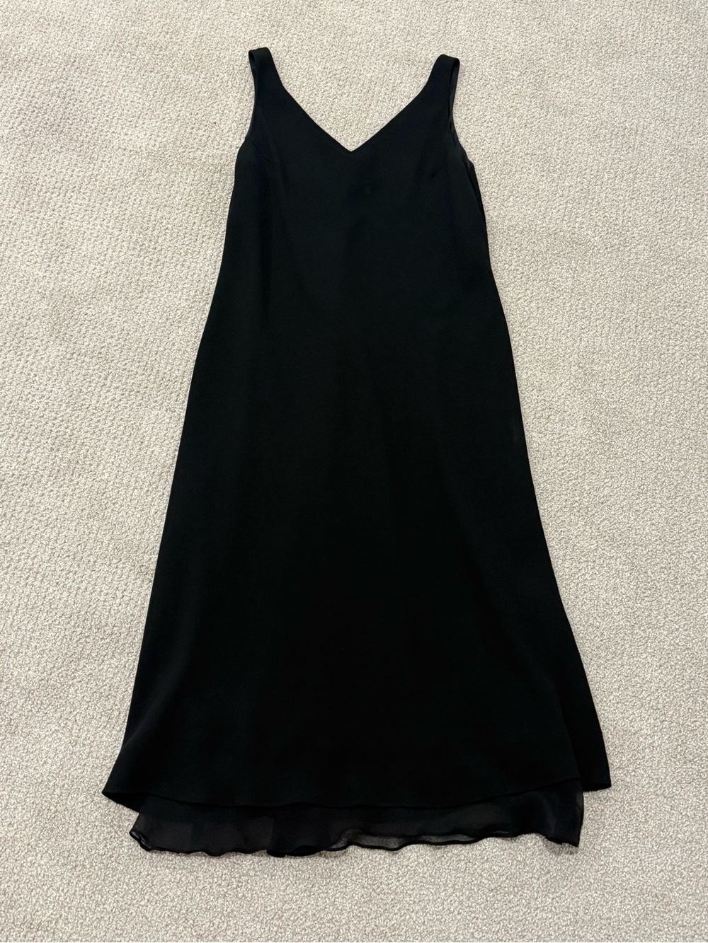 Jones New York Black V-Neck Midi Dress